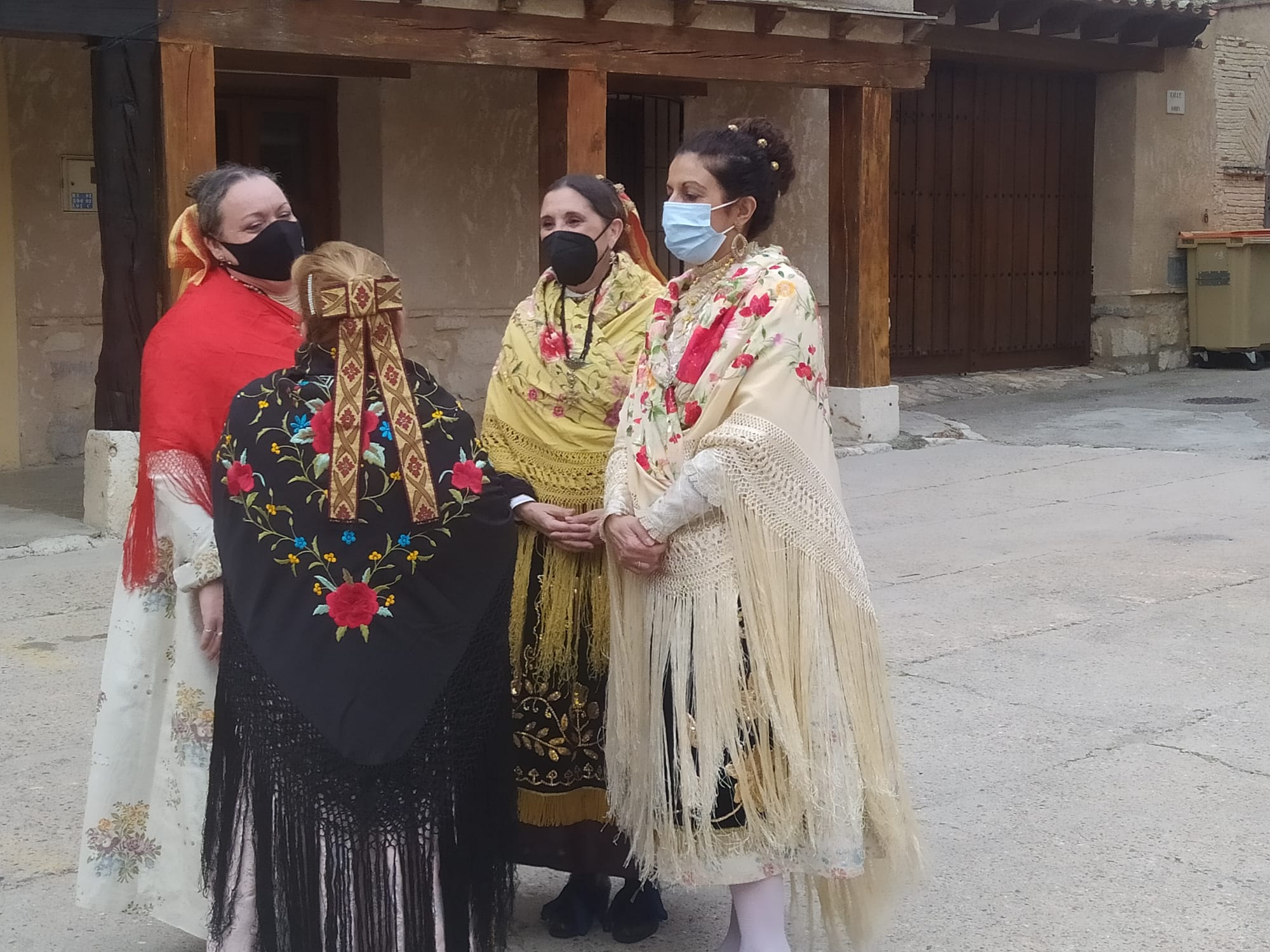 Fotos: Bailes de Santa Águeda en Tiedra