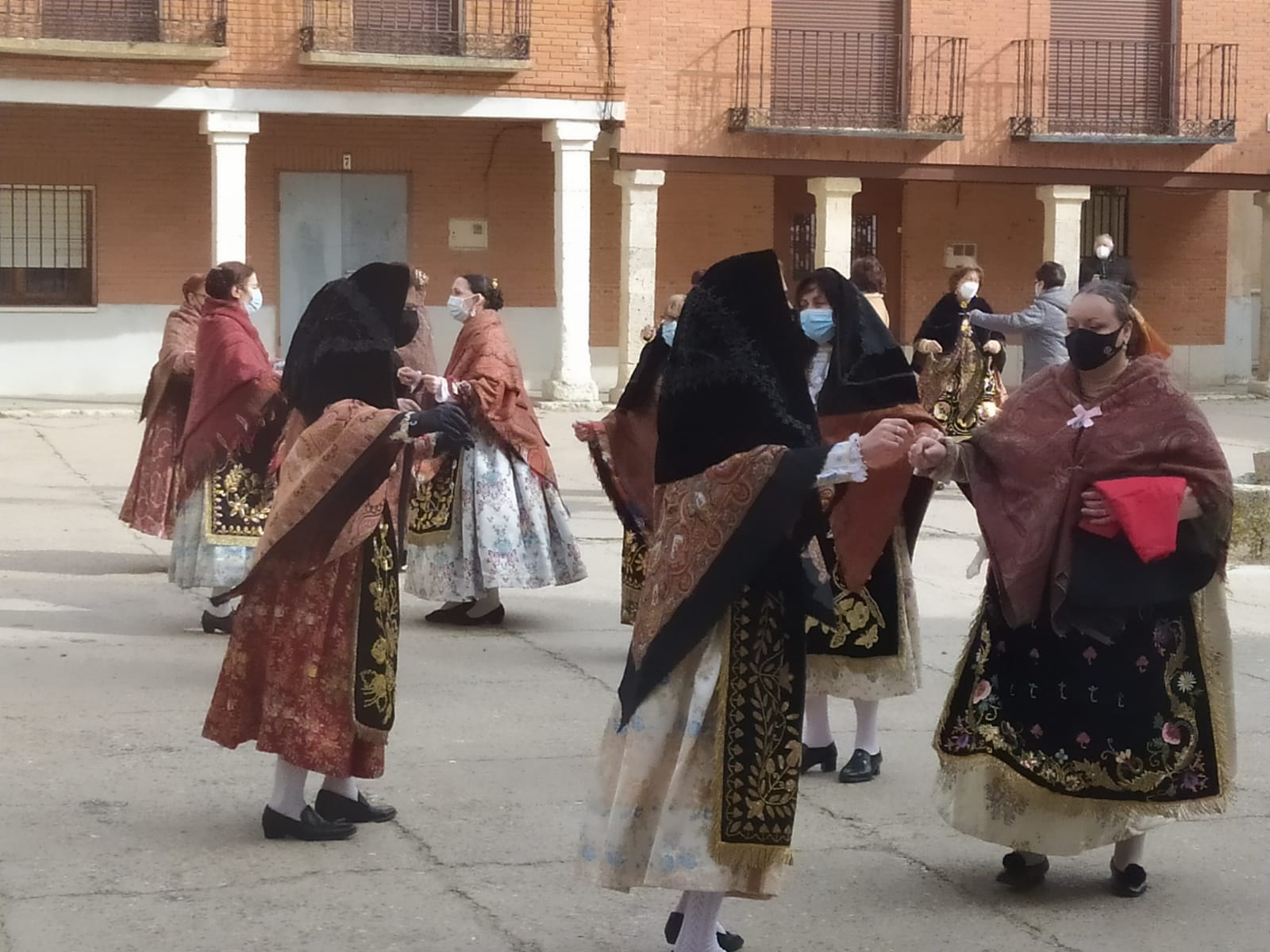 Fotos: Bailes de Santa Águeda en Tiedra