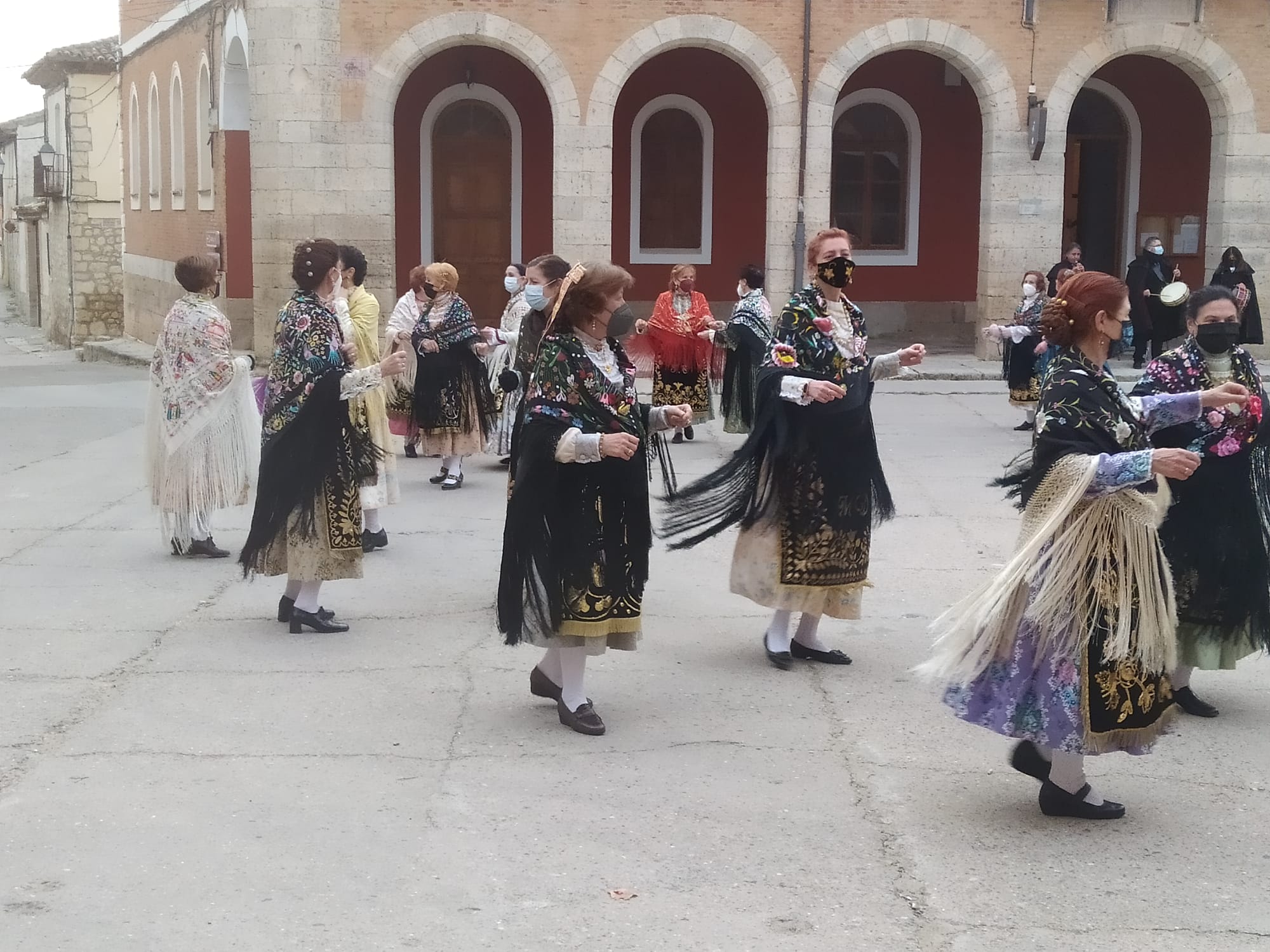 Fotos: Bailes de Santa Águeda en Tiedra