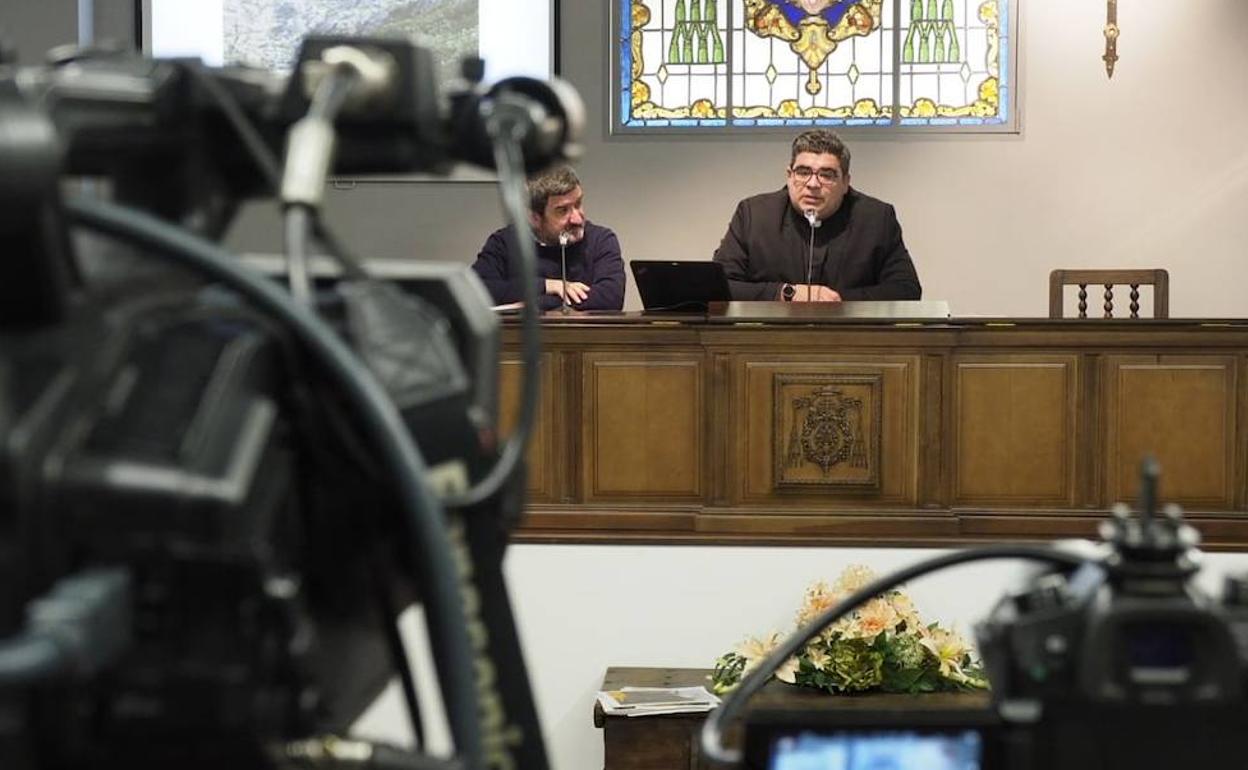 Jorge Fernández Bastardo (derecha) y Óscar Moriana, en la presentación.