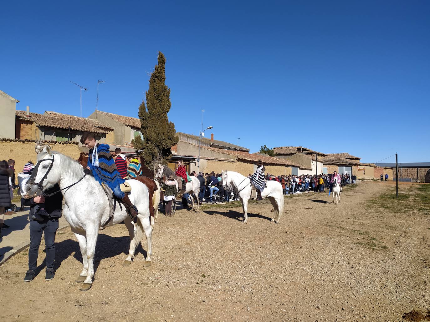 Carrera de cintas a caballo de Villagarcía de Campos y Tordehumos. 