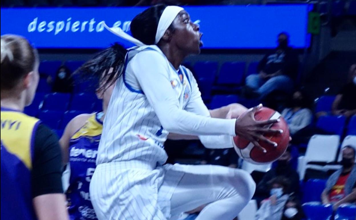 El CB Avenida cierra la gira canaria con otra clara victoria ante el colista (47-90)