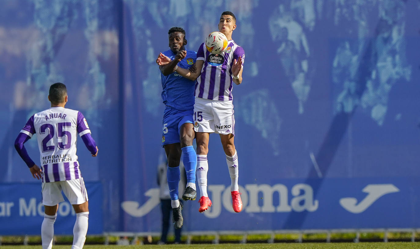 Fotos: Empate del Real Valladolid ante el Fuenlabrada (2/2)