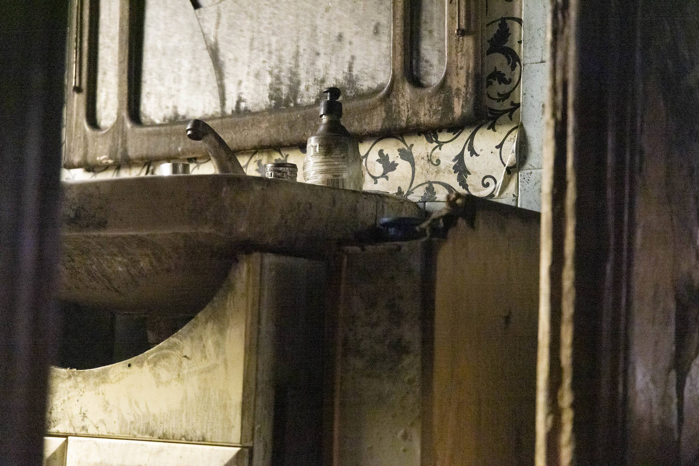 Fotos: Incendio en un piso de La Rondilla con un víctima mortal