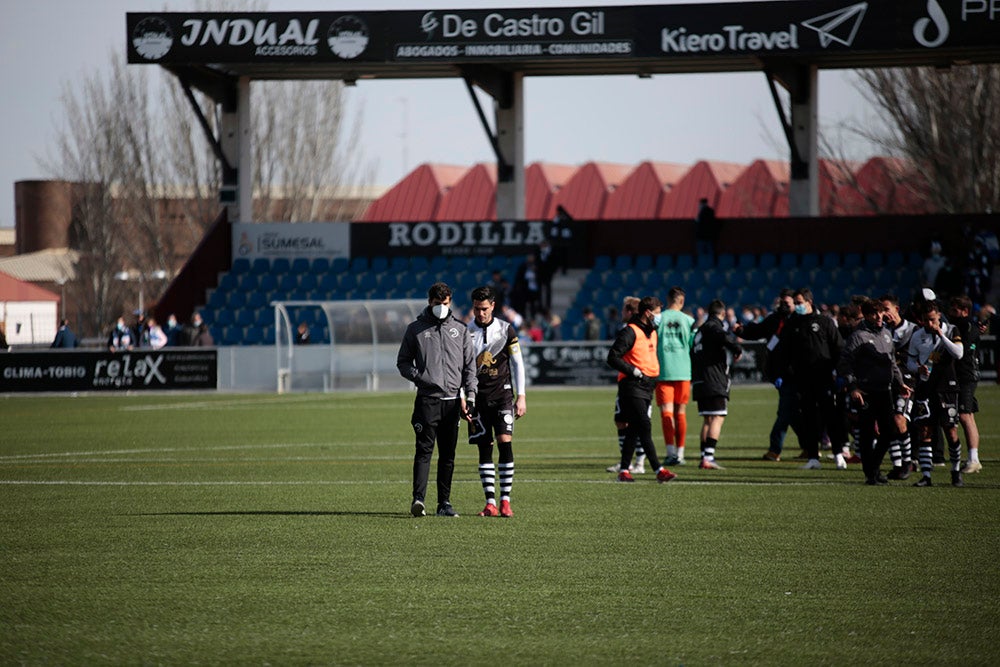 Unionistas golea al Talavera en otra comunión perfecta con el Reina Sofía y su afición (4-1)