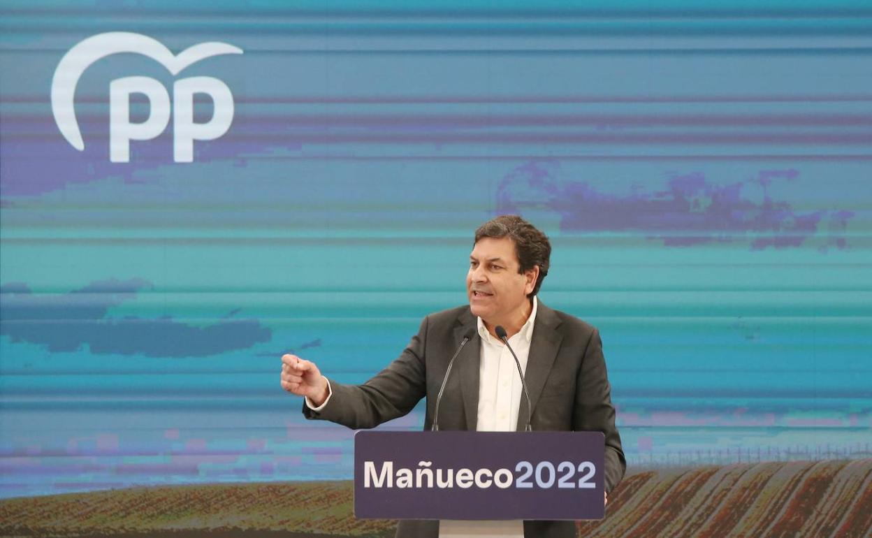 Carlos Fernández Carriedo.