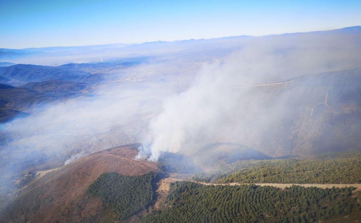 Incendio forestal en Toreno (León).