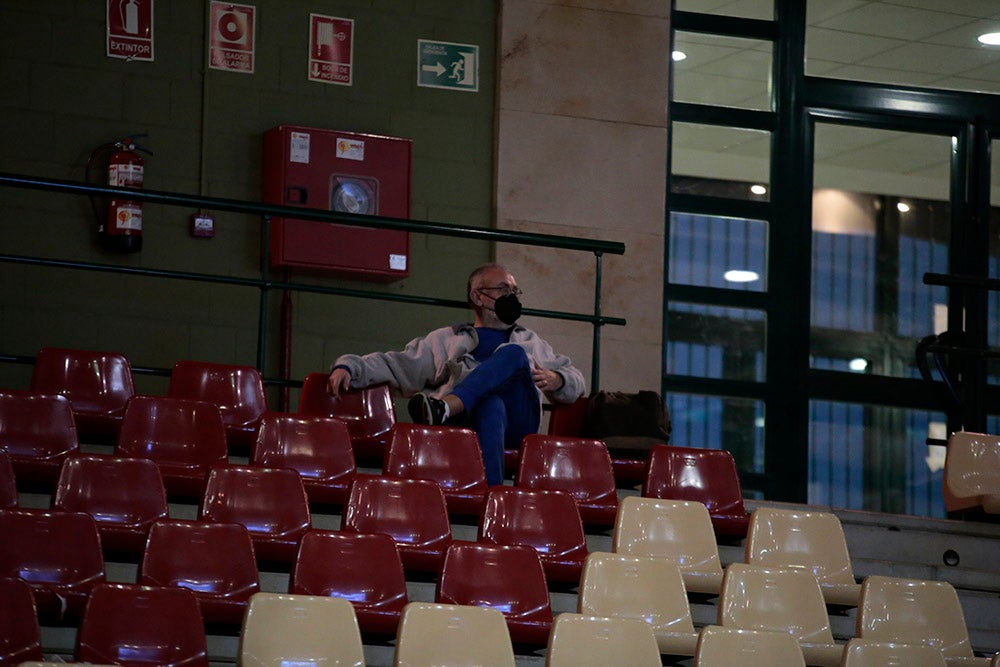 Un Aquimisa Carbajosa sin defensa ni rebote sigue hundiéndose un poco más en la tabla (73-81)