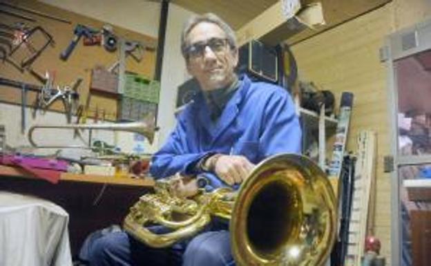 José Luis Galiacho en su taller de Castronuño. 