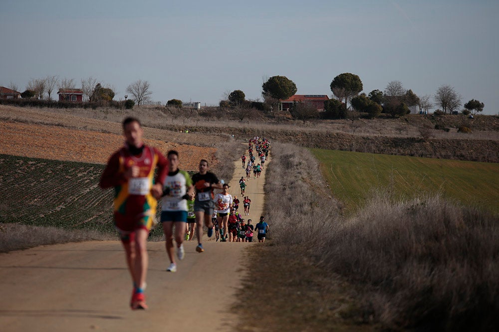 Manuel Vicente Tejedor y Verónica Sánchez culminaron sus correspondientes triunfos en la Liga de Cross imponiéndose en la última jornada en Cabrerizos