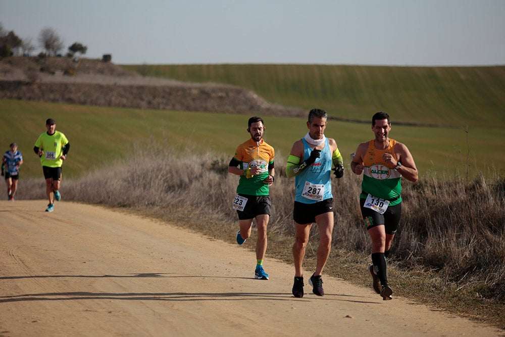 Manuel Vicente Tejedor y Verónica Sánchez culminaron sus correspondientes triunfos en la Liga de Cross imponiéndose en la última jornada en Cabrerizos