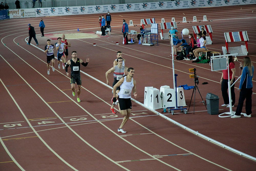 Hortelano y Erta logran la mínima mundialista en 400 en Salamanca, Óscar Husillos abandona y Álvaro de Arriba se queda cerca en 800