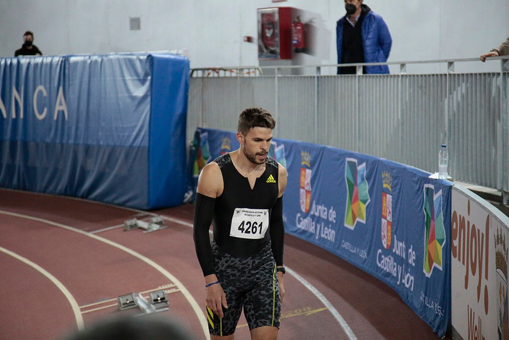 Hortelano y Erta logran la mínima mundialista en 400 en Salamanca, Óscar Husillos abandona y Álvaro de Arriba se queda cerca en 800