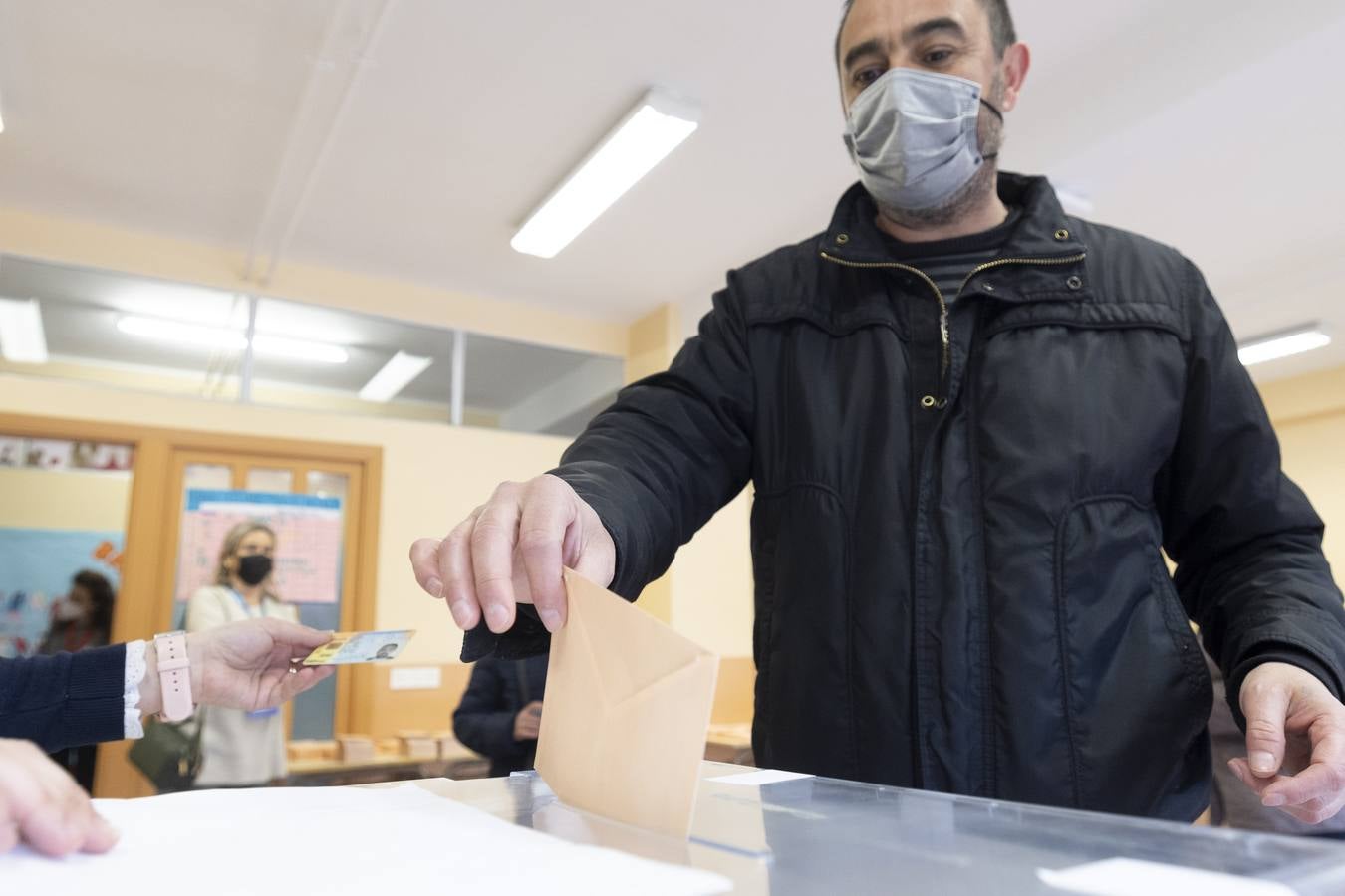 Fotos: Así ha sido la jornada electoral en Valladolid (2/2)