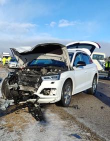 Imagen secundaria 2 - Cuatro heridos en la colisión de tres turismos en la A-6 a la altura de Combarros (León). 