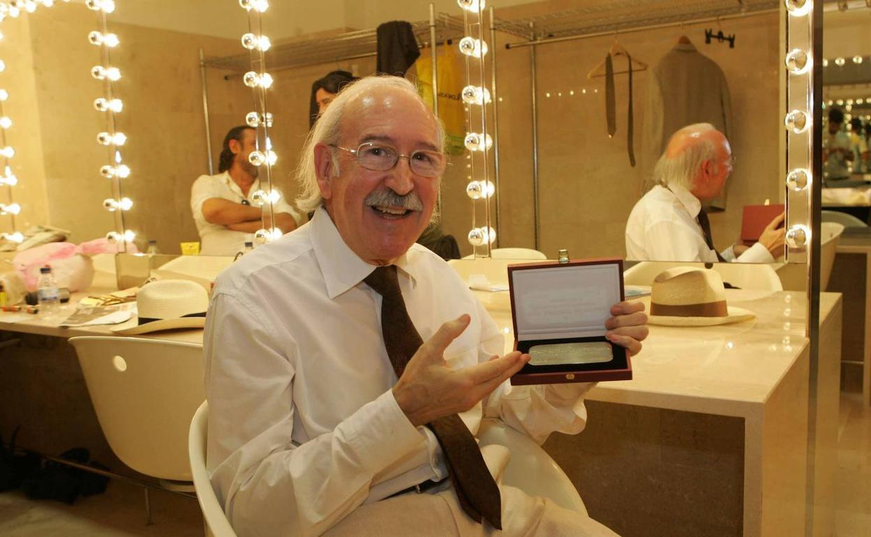 Juan Antonio Quintana, en el camerino del Teatro Zorrilla de Valladolid. 