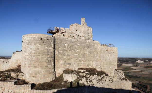 El castillo de Castrojeriz es un reclamo turístico de la comarca. 