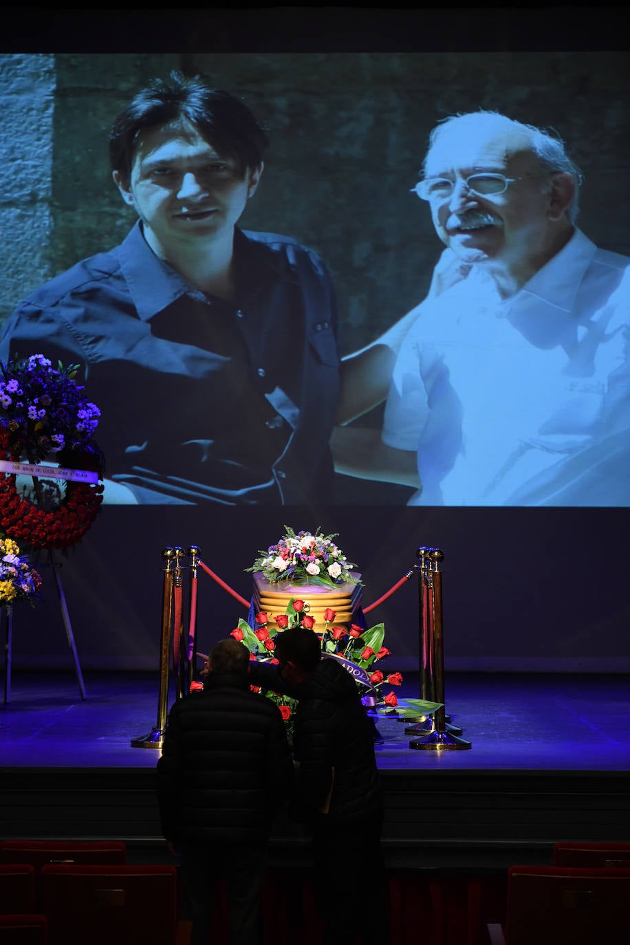 Fotos: La capilla ardiente de Juan Antonio Quintana en el Teatro Zorrilla de Valladolid