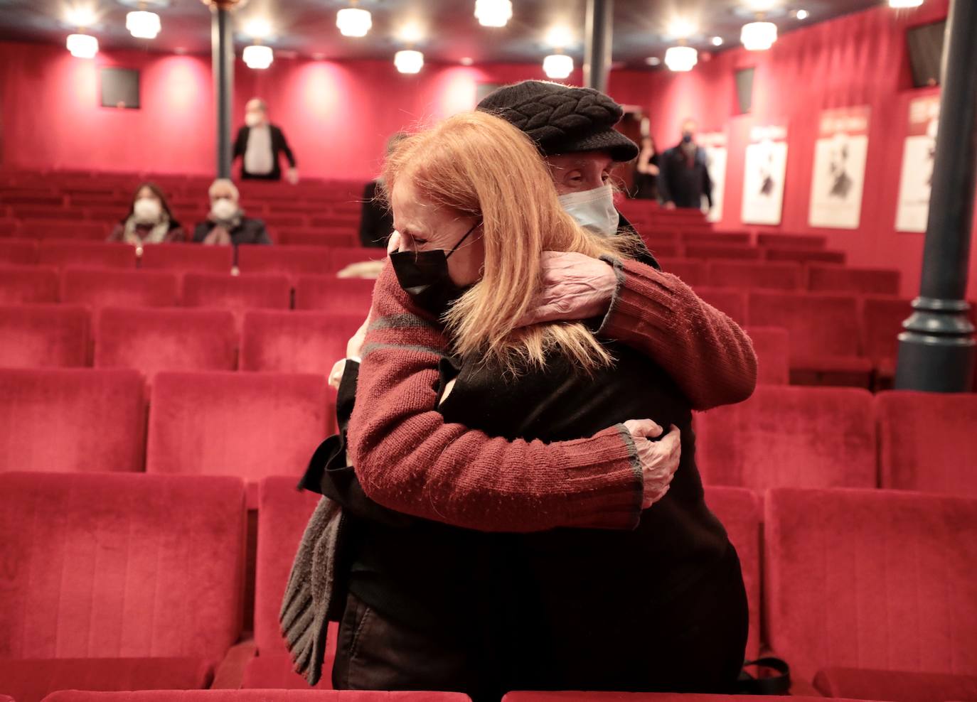 Fotos: Capilla ardiente de Juan Antonio Quintana en el Teatro Zorrilla (2/2)