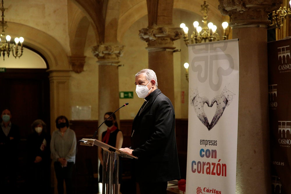 Cáritas entrega en el Casino de Salamanca diplomas y distinciones a las entidades colaboradoras durante la pandemia 