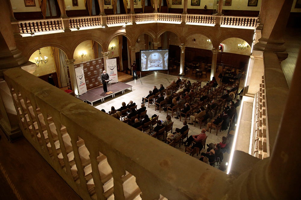 Cáritas entrega en el Casino de Salamanca diplomas y distinciones a las entidades colaboradoras durante la pandemia 