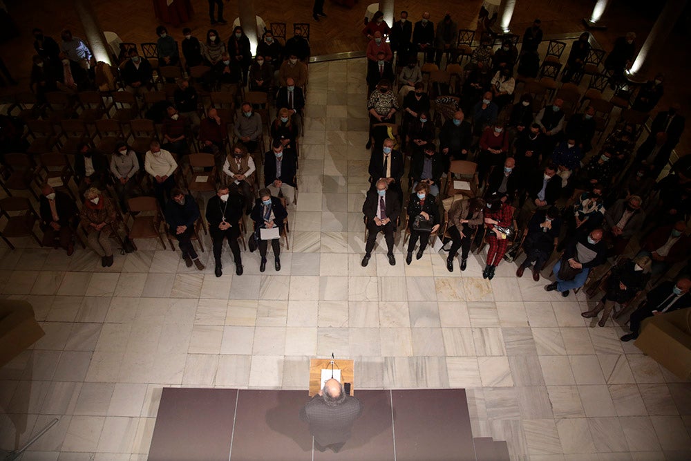 Cáritas entrega en el Casino de Salamanca diplomas y distinciones a las entidades colaboradoras durante la pandemia 
