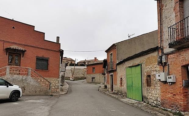 Una de las calles de Barruelo del Valle. 