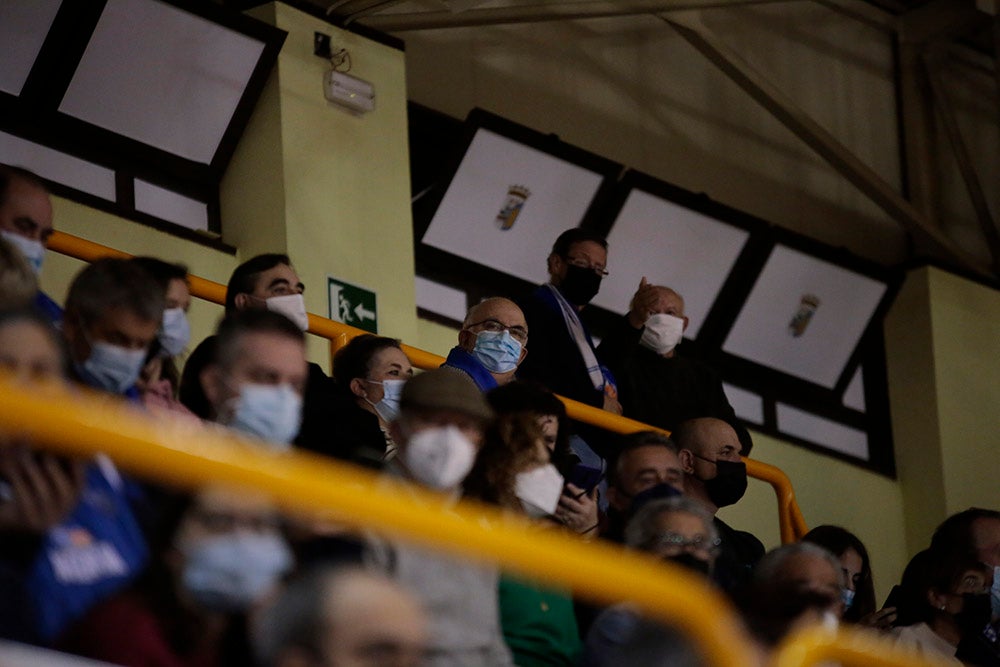 Regreso de la afición del CB Avenida a Würzburg tras dos semanas si ver a su equipo en una noche en la que tocó sufrir ante el Estudiantes