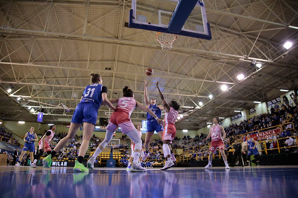 El CB Avenida sufre hasta el final ante un valiente Estudiantes (71-70)