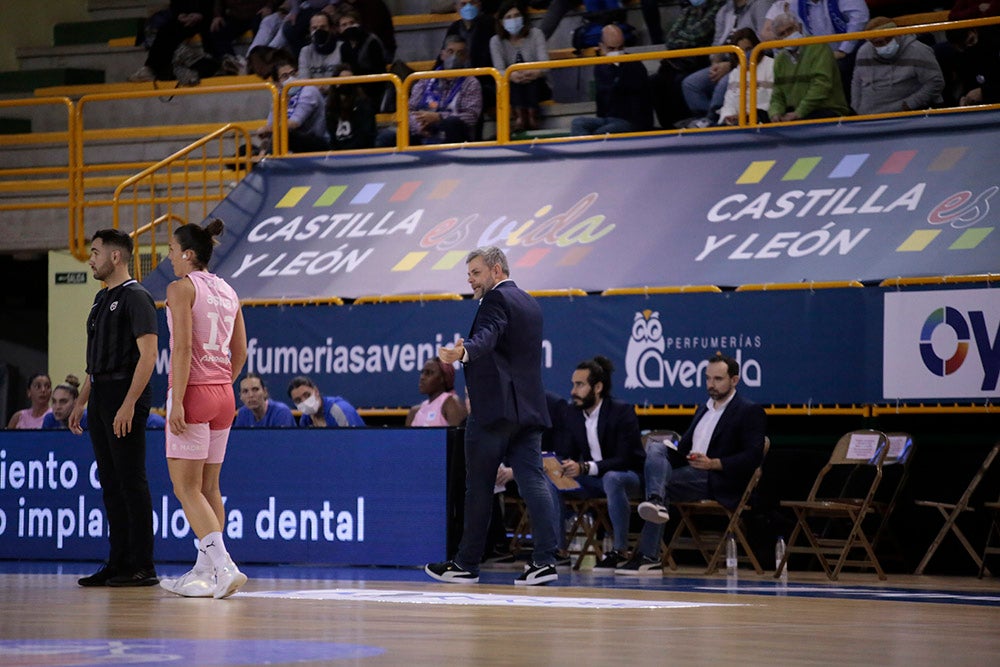 El CB Avenida sufre hasta el final ante un valiente Estudiantes (71-70)