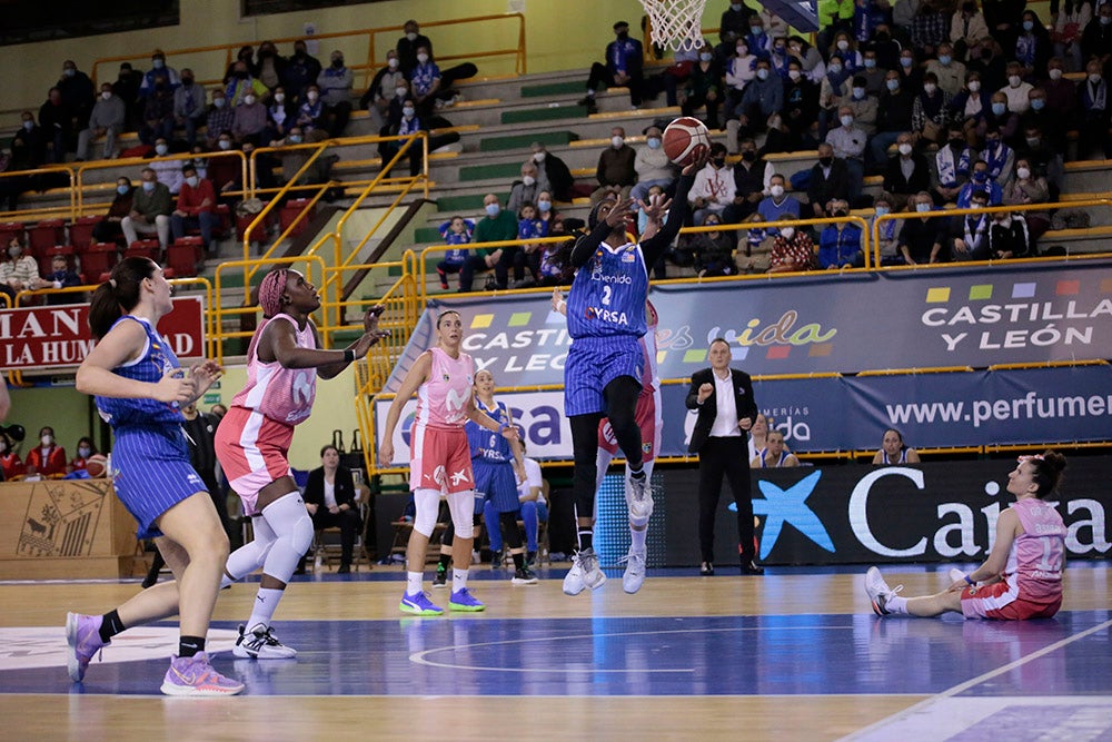El CB Avenida sufre hasta el final ante un valiente Estudiantes (71-70)