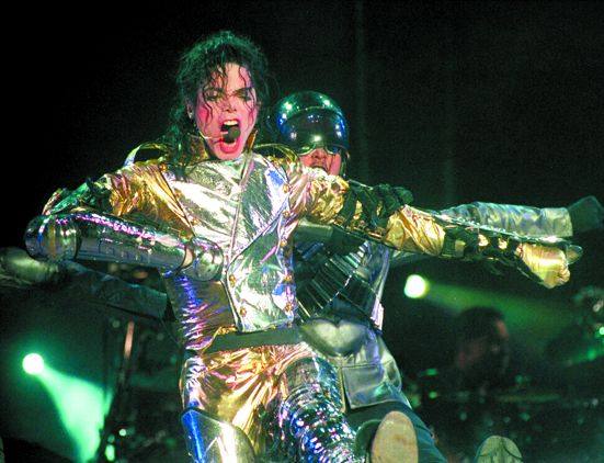 06.09.97 La estrella estadounidense, Michael Jackson ofrece en el Estado Zorrilla su espectáculo 'History World tour' ante más de veinte mil espectadores.