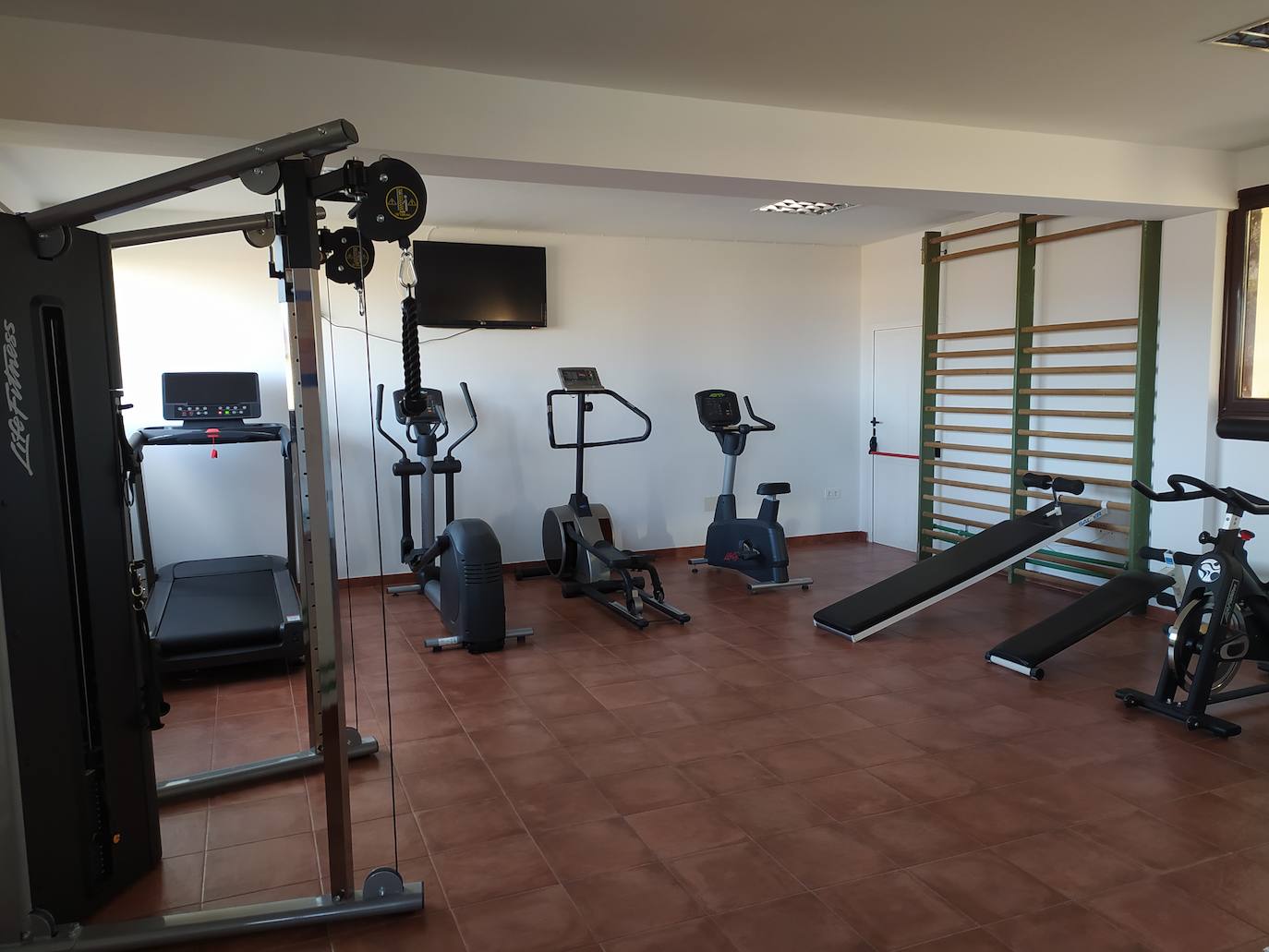 Fotos: Inauguración del gimnasio municipal de Villalón de Campos (1/2)