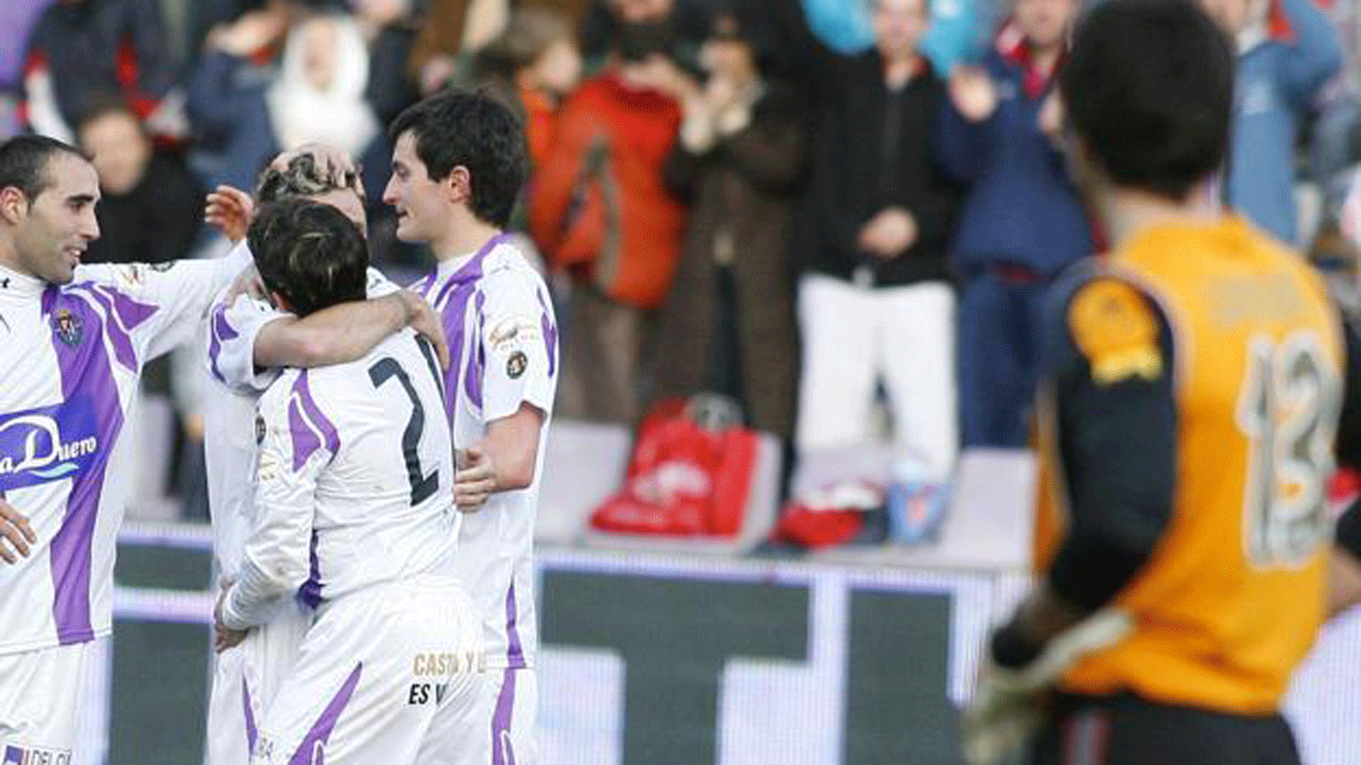 40 años del Nuevo José Zorrilla: De un jeque en el césped a una vaquilla en el entrenamiento, cuatro décadas de anécdotas en Zorrilla