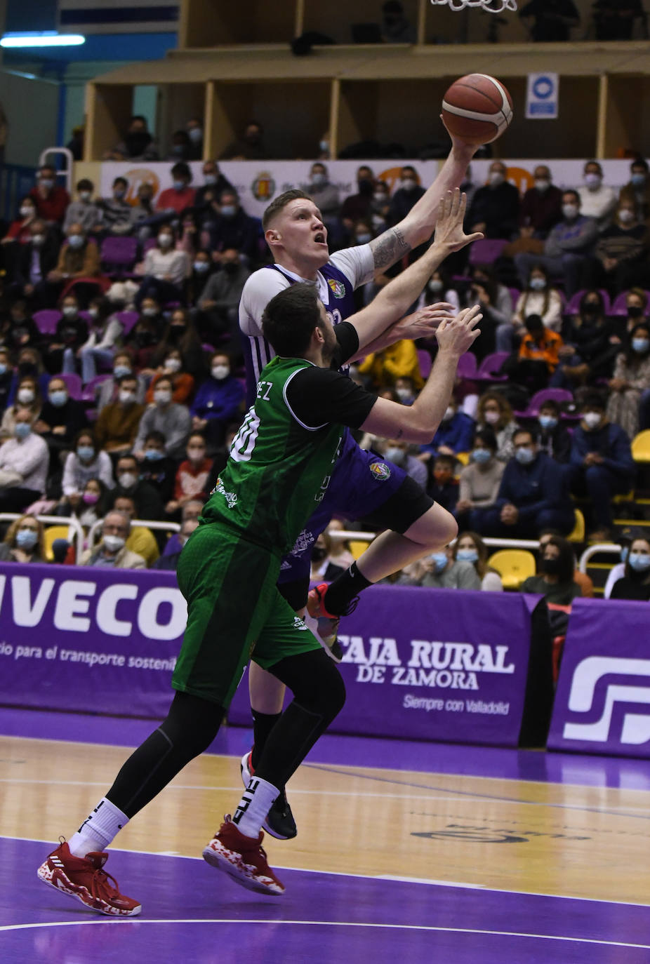 Fotos: UCMC Real Valladolid 82-69 Levitec Huesca