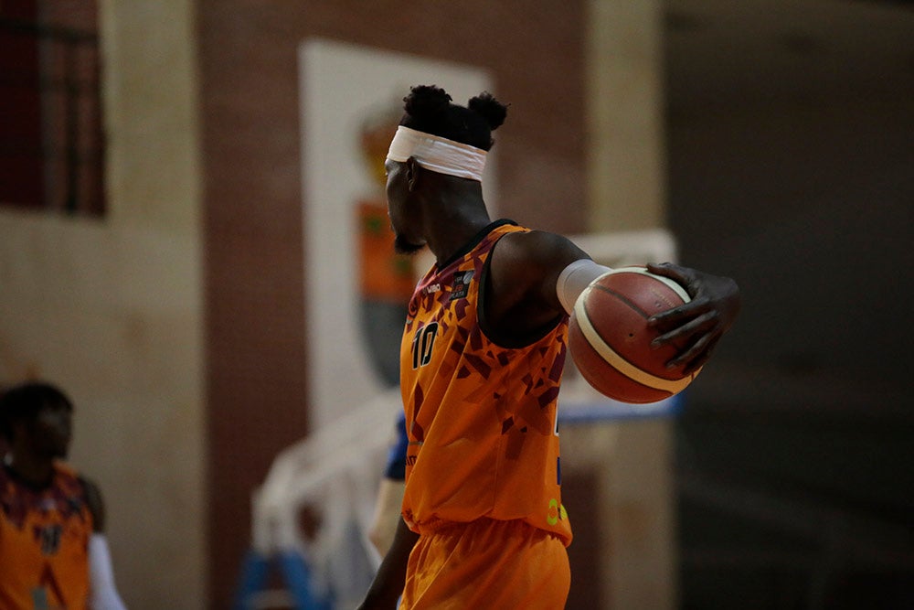 Un perdido Aquimisa Carbajosa deja su salvación pendiente de un milagro (75-90)