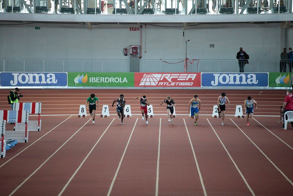 Jornada de tarde del primer día del Campeonato de España Sub 23 en Pista Cubierta con Denis Matsmouna en los 60 m y Sara Izquierdo en el 1500 