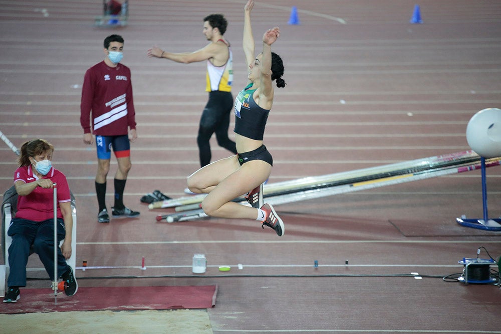 Jornada de tarde del primer día del Campeonato de España Sub 23 en Pista Cubierta con Denis Matsmouna en los 60 m y Sara Izquierdo en el 1500 