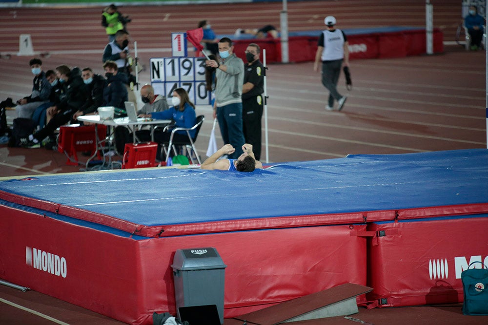 Jornada de tarde del primer día del Campeonato de España Sub 23 en Pista Cubierta con Denis Matsmouna en los 60 m y Sara Izquierdo en el 1500 
