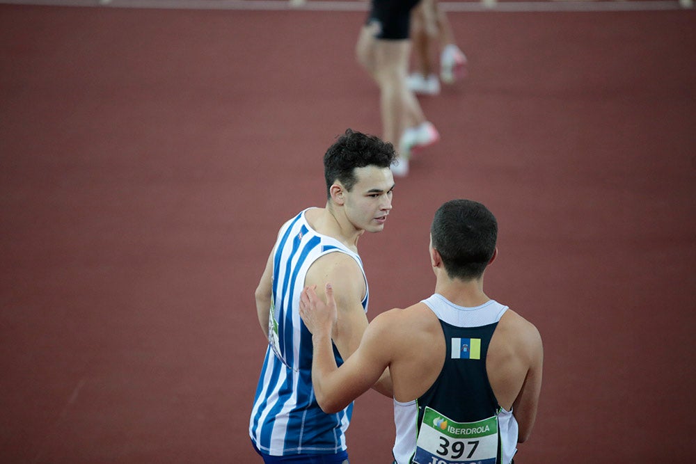 Jornada de tarde del primer día del Campeonato de España Sub 23 en Pista Cubierta con Denis Matsmouna en los 60 m y Sara Izquierdo en el 1500 