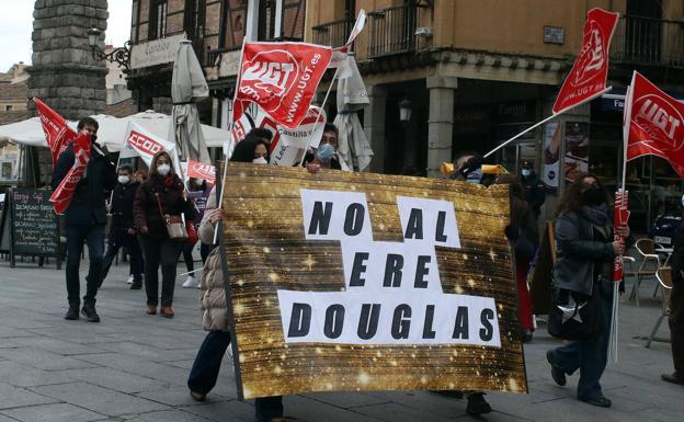 El cierre de la tienda de Douglas en el Luz de Castilla deja en la calle a cinco trabajadores