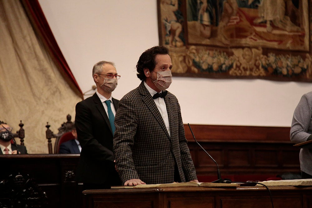 La USAL celebra la toma de posesión de 11 cargos académicos y 17 nuevos miembros del personal docente