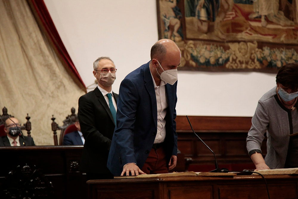 La USAL celebra la toma de posesión de 11 cargos académicos y 17 nuevos miembros del personal docente