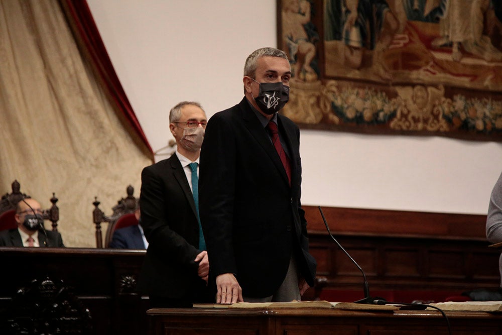 La USAL celebra la toma de posesión de 11 cargos académicos y 17 nuevos miembros del personal docente