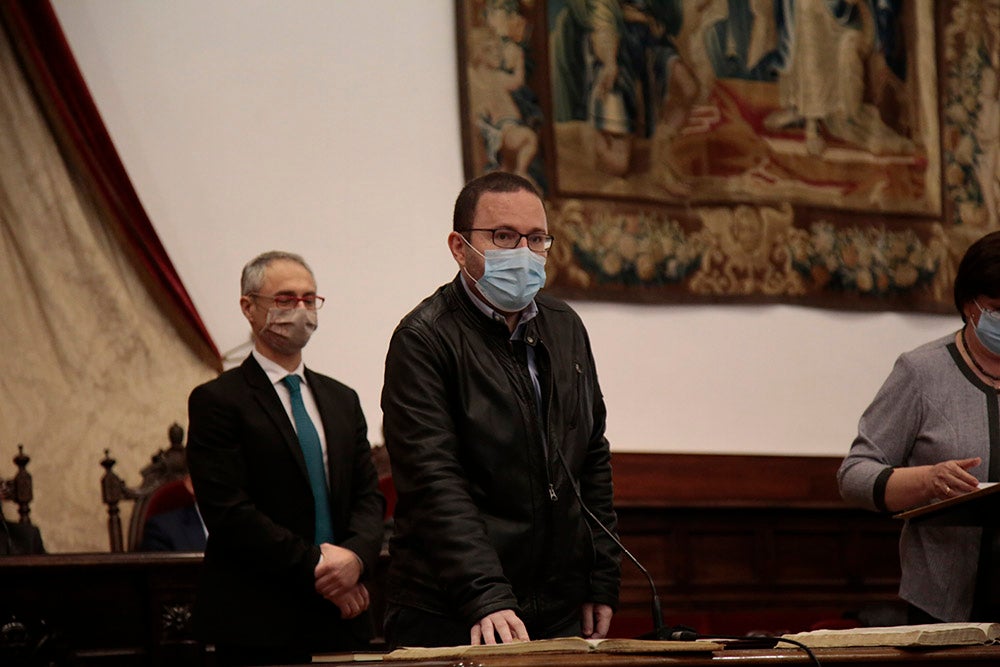 La USAL celebra la toma de posesión de 11 cargos académicos y 17 nuevos miembros del personal docente