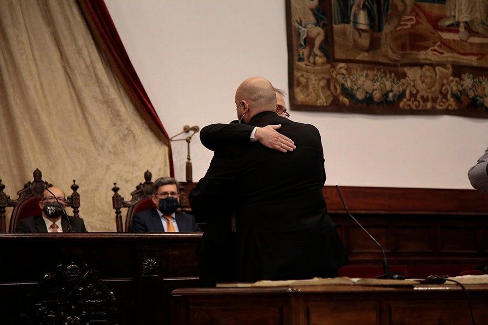 La USAL celebra la toma de posesión de 11 cargos académicos y 17 nuevos miembros del personal docente