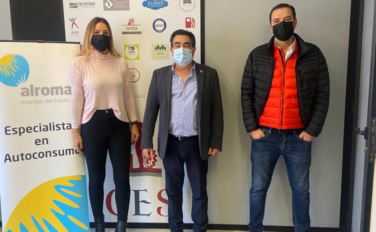 CES y Alromar tras firmar el acuerdo esta mañana.