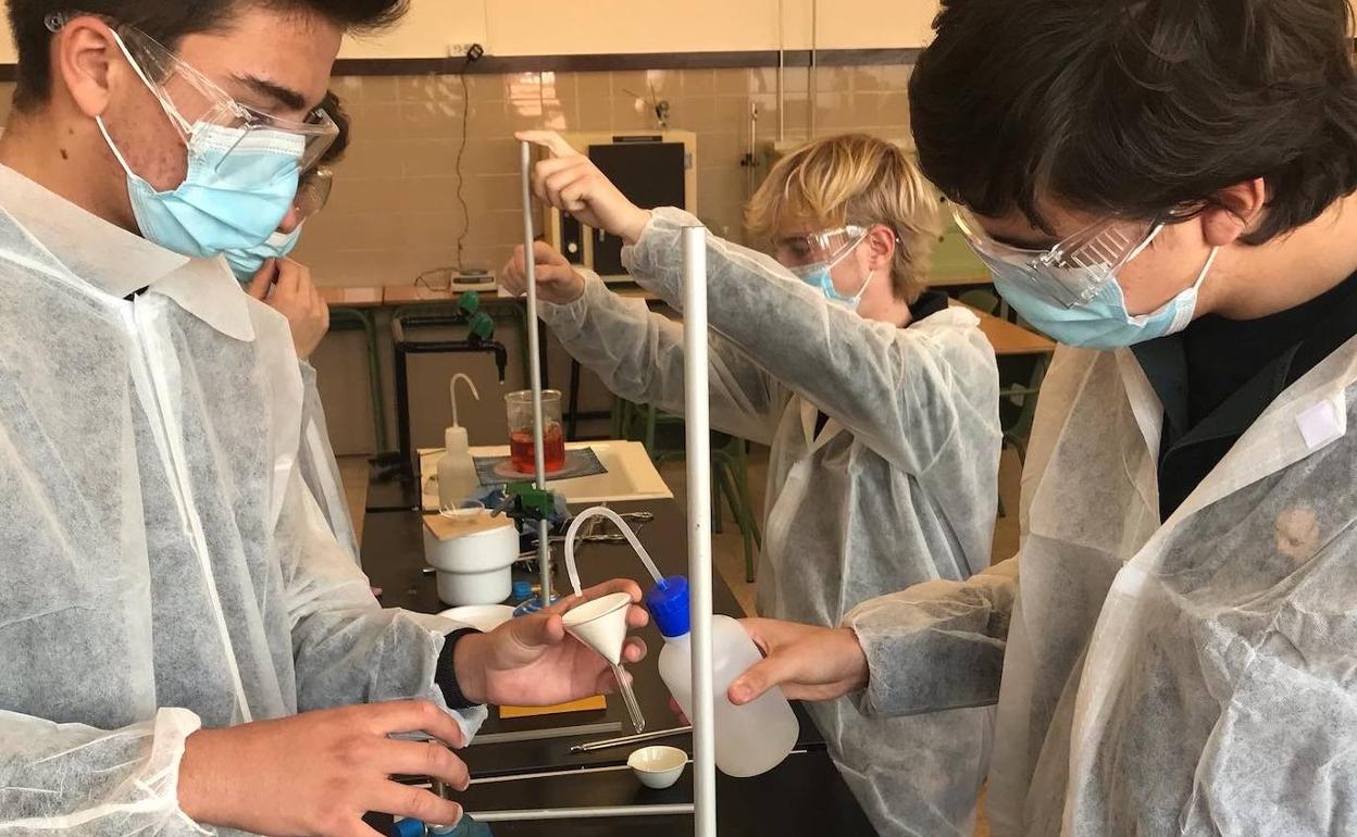 Alumnos del colegio Peñalba, durante la Semana de la Ciencia. 