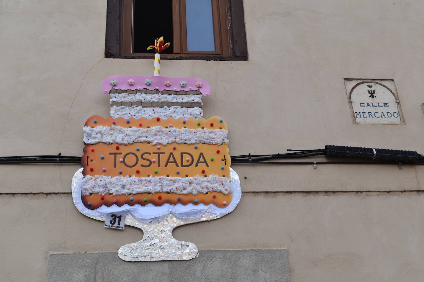 Fotos: Las galletas de Aguilar preludian el Carnaval en las calles