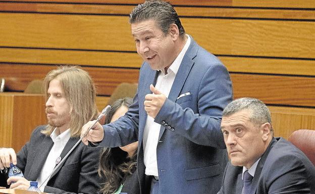 Los partidos minoritarios exploran la opción de desdoblar el grupo mixto de las Cortes